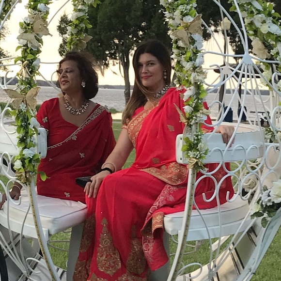 This dress has pockets! - Picture 6 of 6